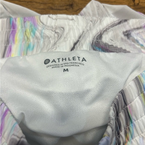 Athleta Mesh Racer Run Short in the "Iridescent Marble Glitch Rainbow" M - Picture 7 of 15